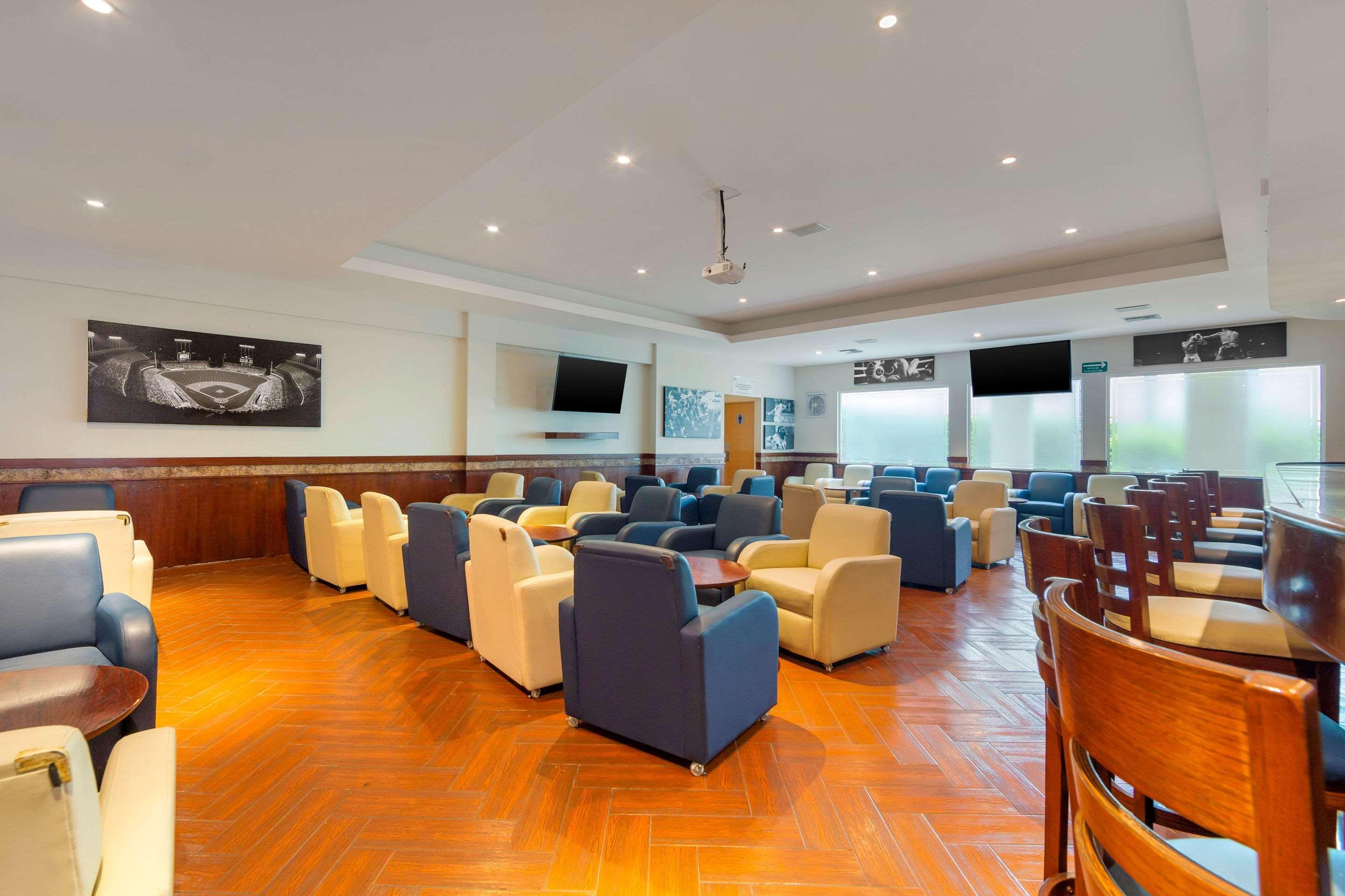 Comfort Inn Monterrey Norte San Nicolas de los Garza Exterior photo