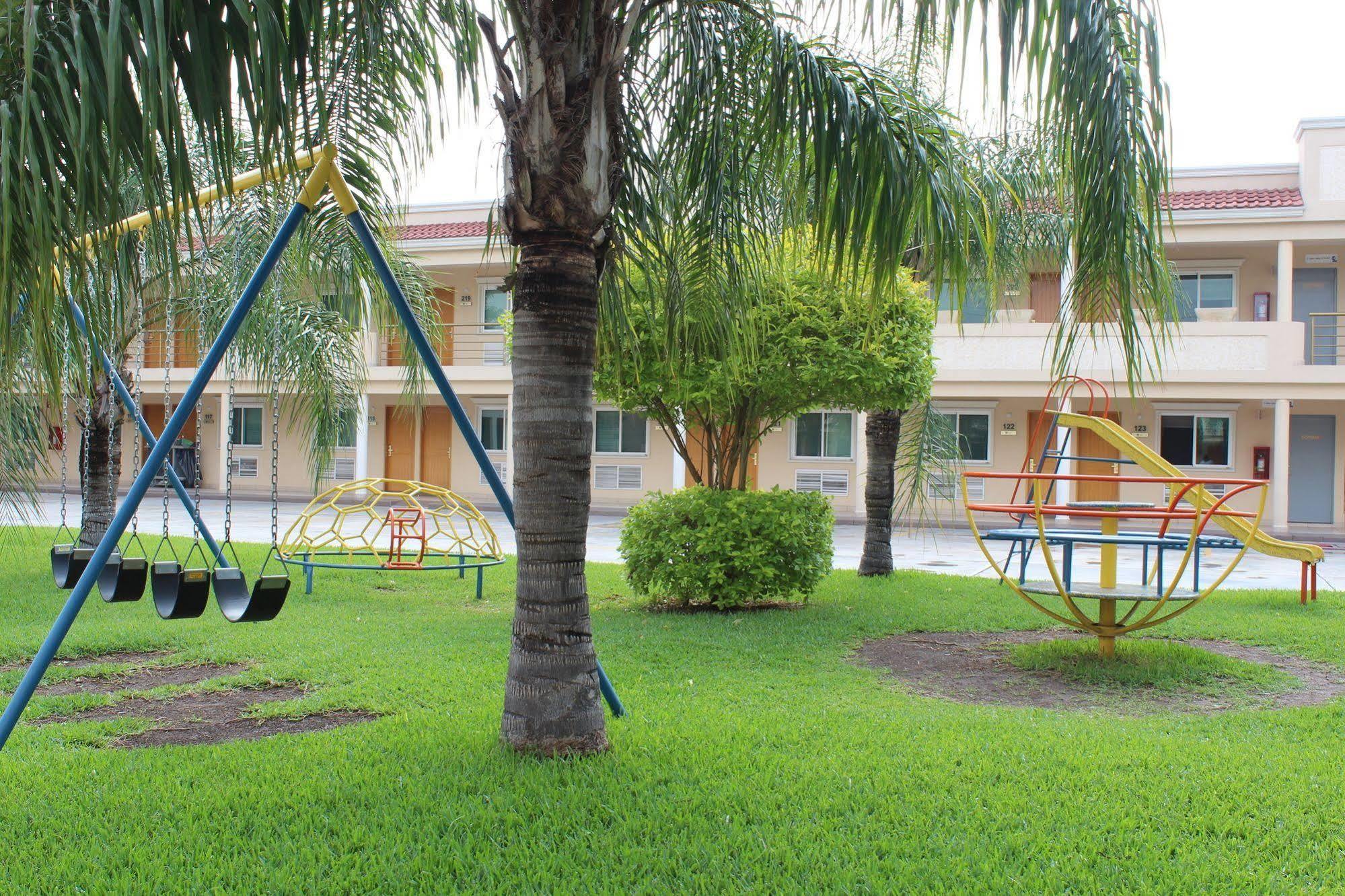 Comfort Inn Monterrey Norte San Nicolas de los Garza Exterior photo